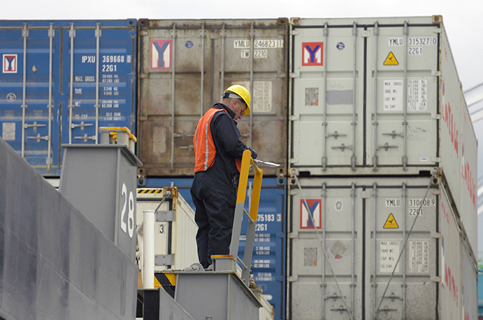 A contract extension would shore up the competitiveness of West Coast ports for Asian imports, which face a new challenge from the larger locks of the Panama Canal.