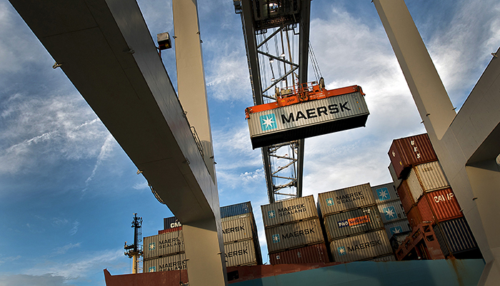 Analysts from Drewry, Alphaliner and Reuters all predict that Maersk will post a loss in the second quarter.