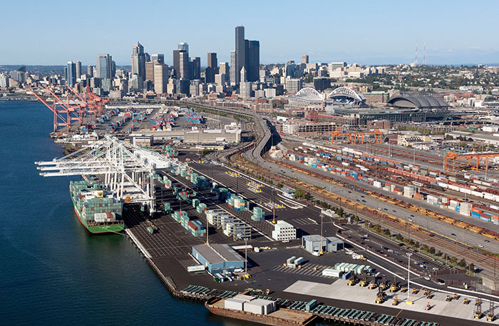Recognizing the threat posed by Canadian competitors, the ports of Seattle and Tacoma joined together to form the Northwest Seaport Alliance to better use their resources.