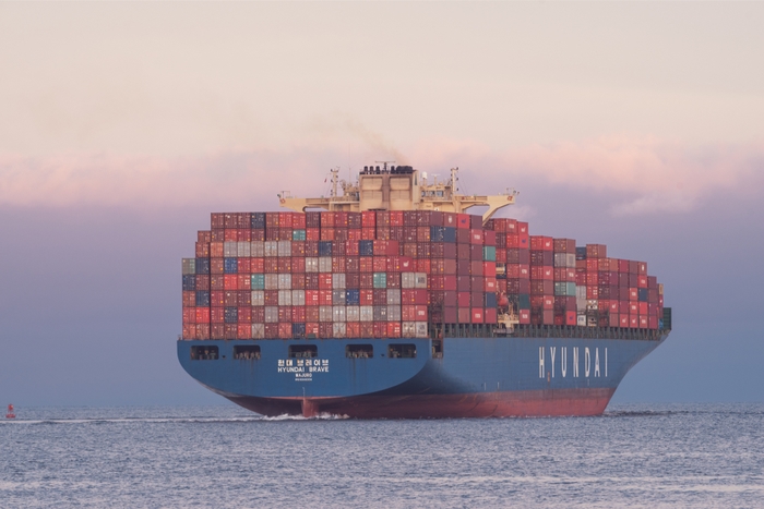 HMM is one of four carriers that have informed customers of low-sulfur surcharges on cargo moving on the spot market and short-term contracts. Photo credit: Shutterstock