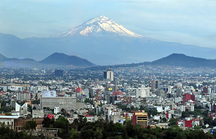 East and West Coast prt volumes are growing, but Mexico City, with 22 million people, remains Mexico's distribution hub. Photo credit: Shutterstock.com