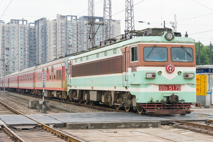 Capacity on the China-Europe rail network is fast booking out, with ocean carriage limited and air freight rates soaring. Photo credit: Shutterstock