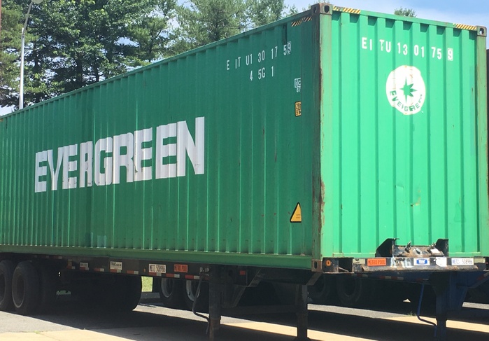 A TRAC chassis on an Evergreen Line container. TRAC believes its new arrangement with DCLI will lower the probability that BNSF Railway will run out of chassis in Dallas-Fort Worth. Photo credit: Ari Ashe