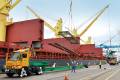 Crane productivity at the Port of Portland in Oregon fell from about 30 moves an hour to 20 during a union slowdown that was the focus of the federal suit. Photo credit: Port of Portland, Oregon.